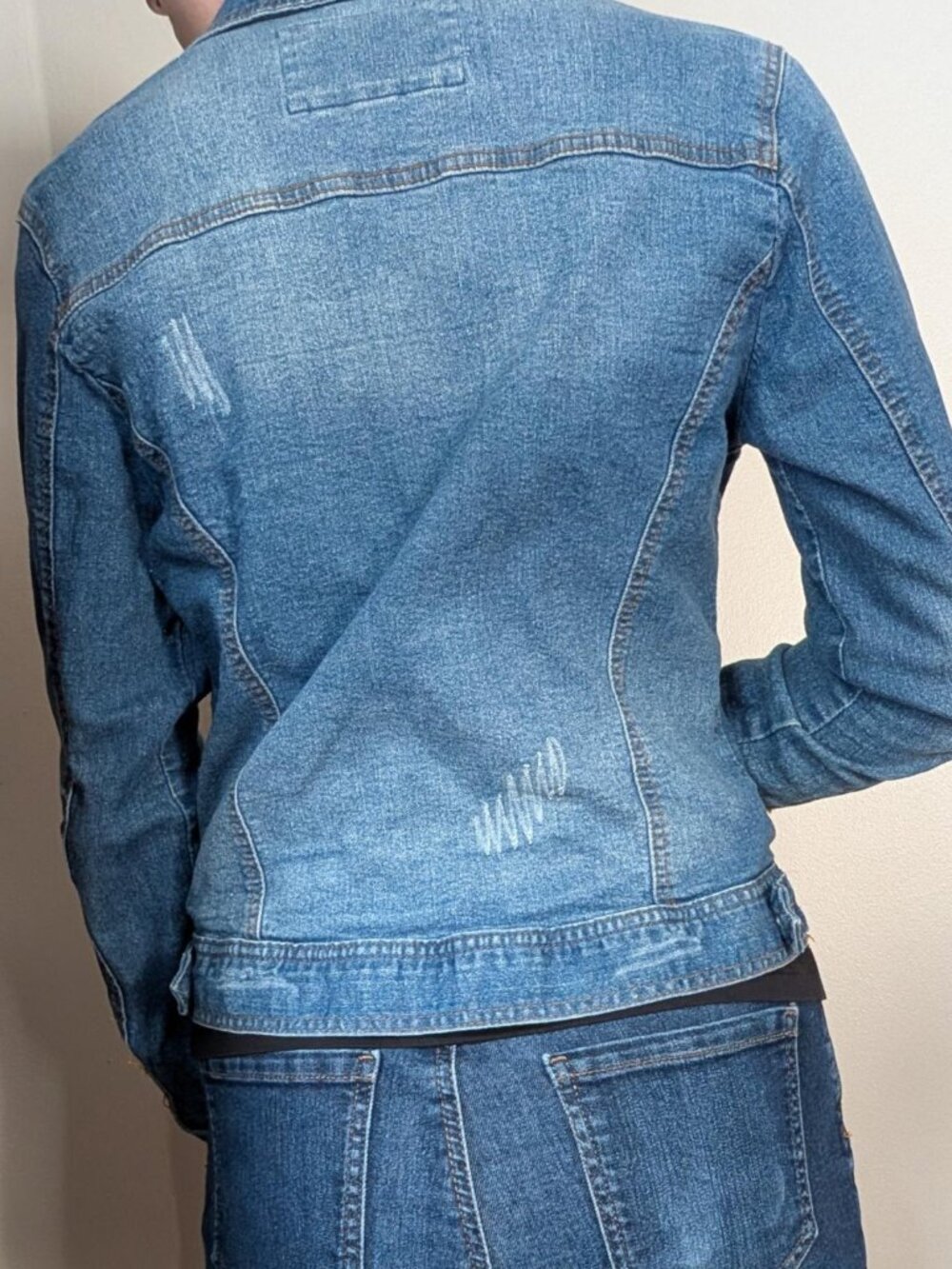 Denim jacket - Picture 2 of 5